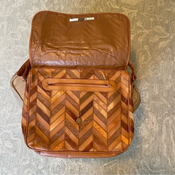 Vintage Magnum Genuine Leather Suede Patchwork Messenger Bag - Picture 3 of 10